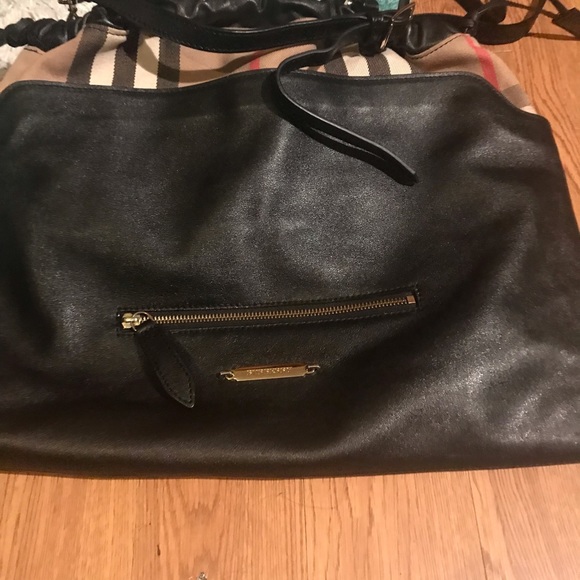 Auth Burberry large 2 way leather and plaid bag - Picture 5 of 7